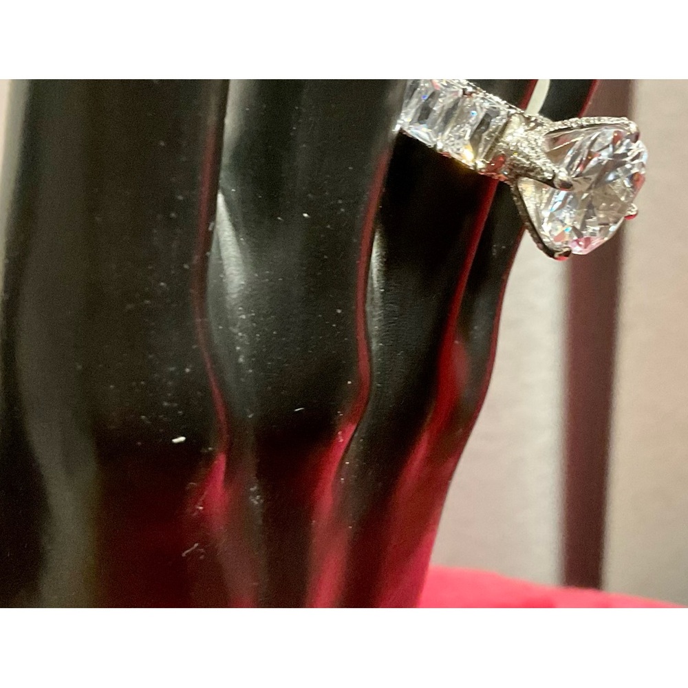 DIAMOND HANDMADE SIMULATED ENGAGEMENT RING 3.5 KARAT STERLING SILVER - Picture 3 of 12